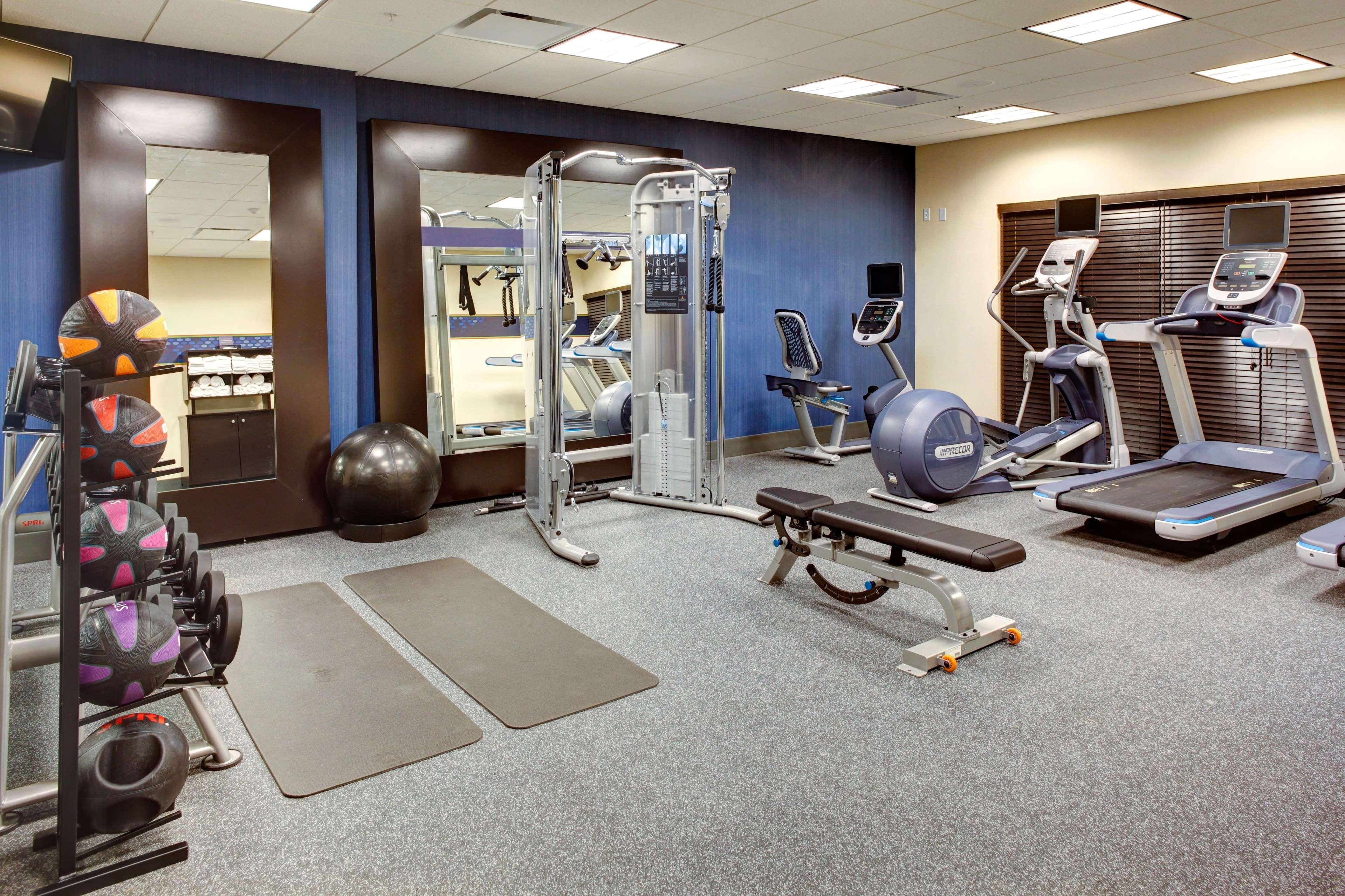 Hampton Inn And Suites Columbus, Ms מראה חיצוני תמונה