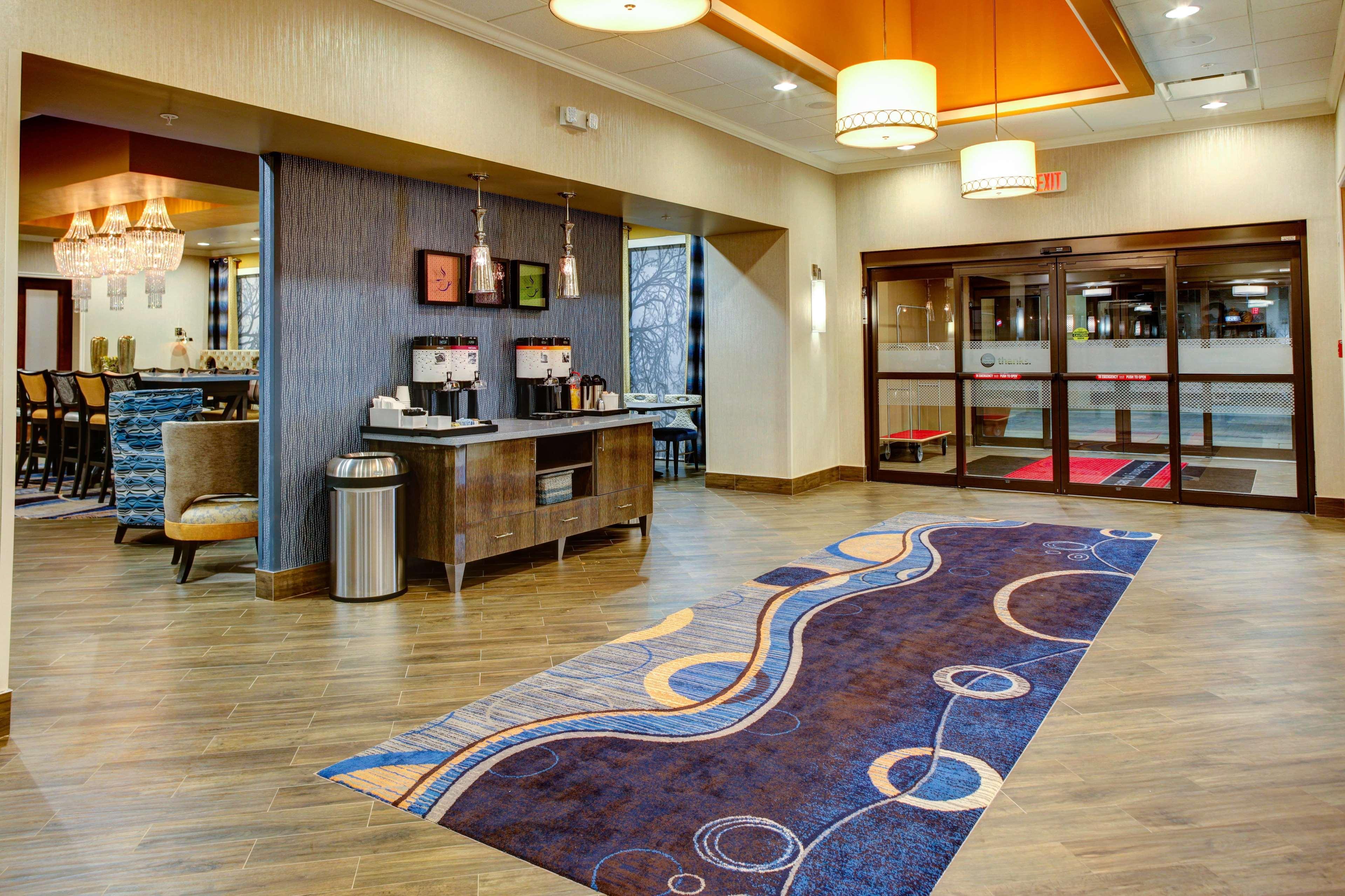 Hampton Inn And Suites Columbus, Ms מראה חיצוני תמונה