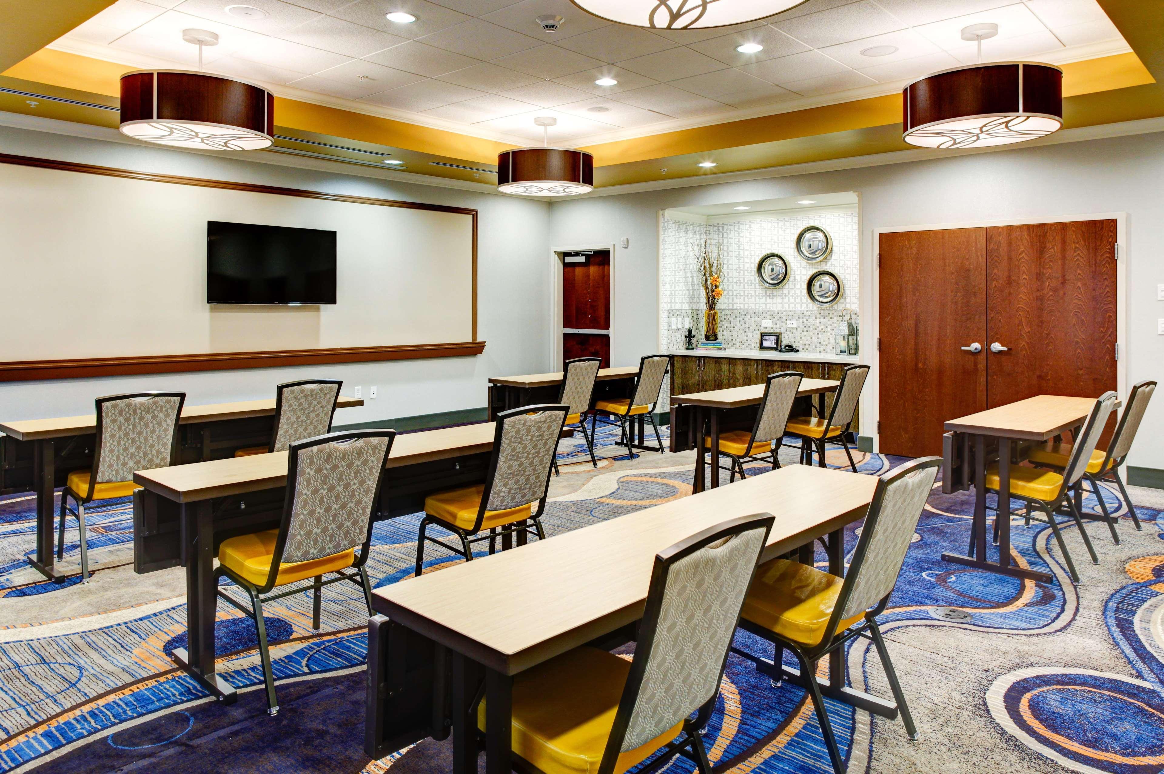 Hampton Inn And Suites Columbus, Ms מראה חיצוני תמונה