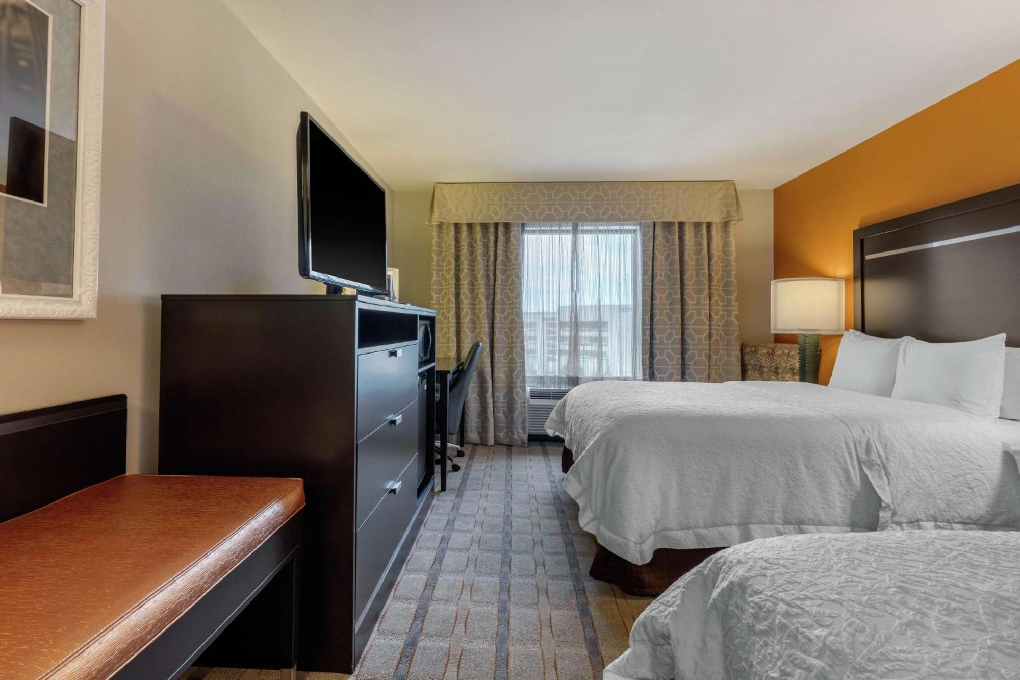 Hampton Inn And Suites Columbus, Ms מראה חיצוני תמונה