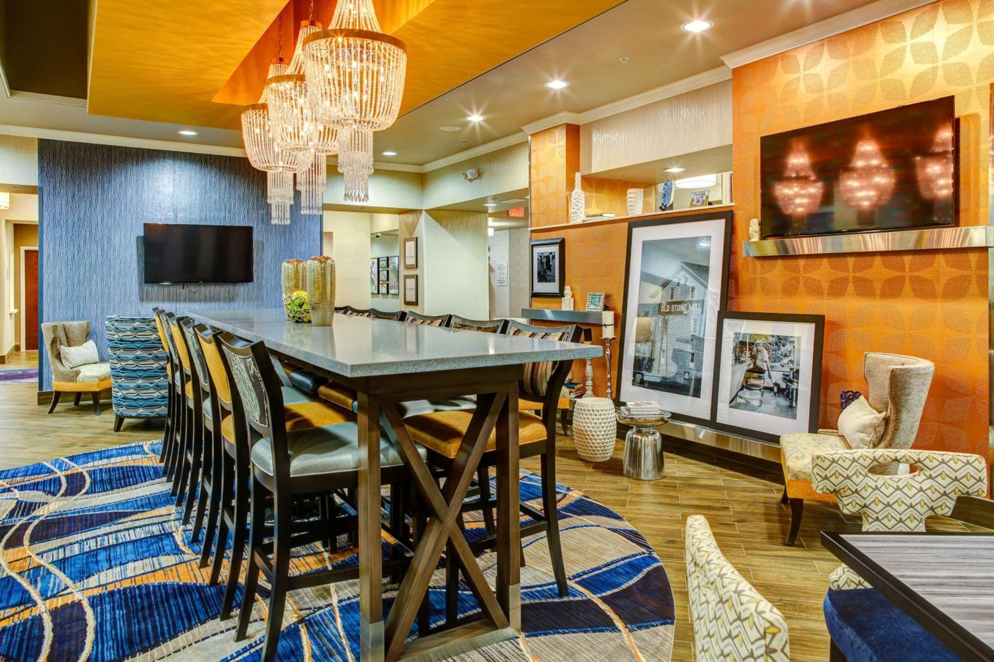 Hampton Inn And Suites Columbus, Ms מראה חיצוני תמונה